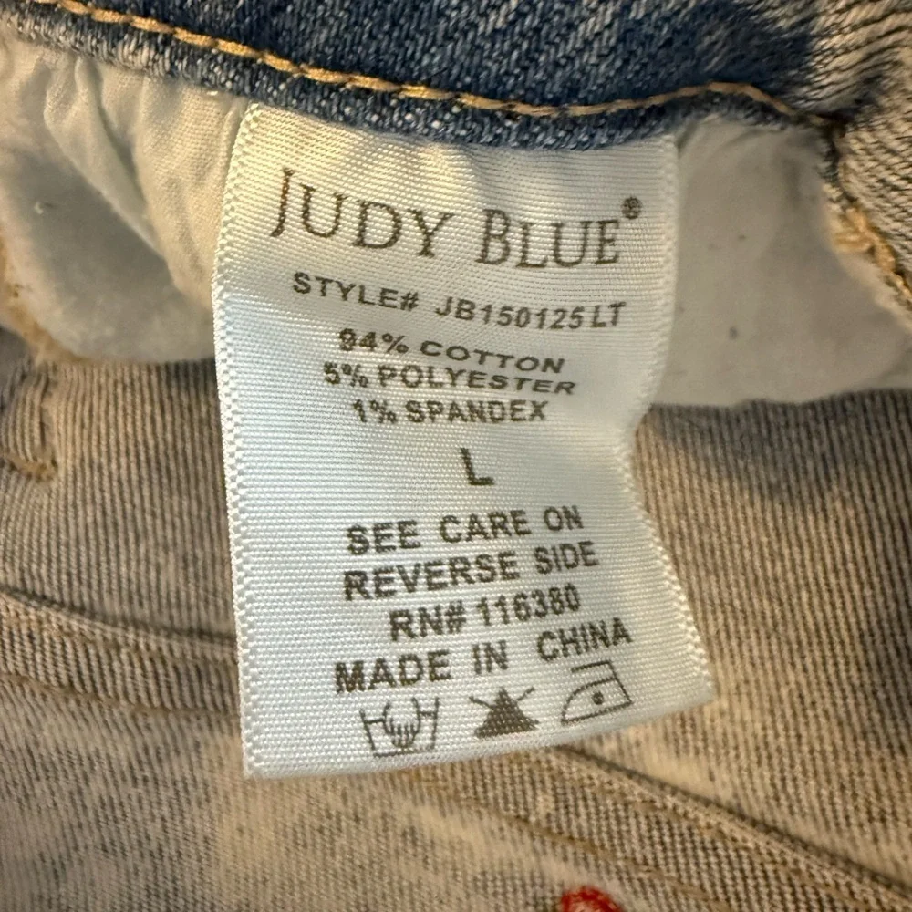 Judy Blue Cherry Bomb Denim Shorts High Rise Distressed Raw Hem Large